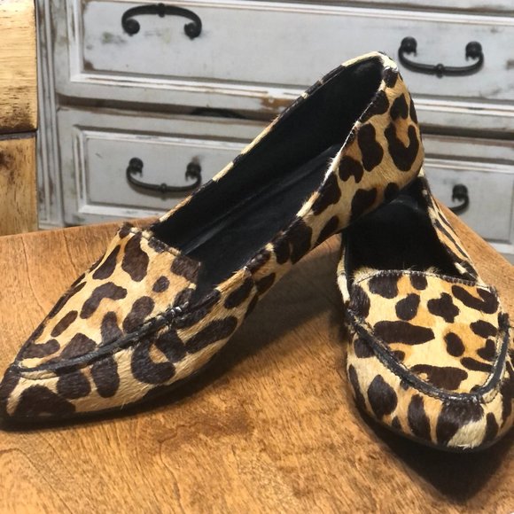 Lulus Shoes - 🔥Lulus Almond Toe Calf Hair Flats Sz.7, Leopard Print Flats